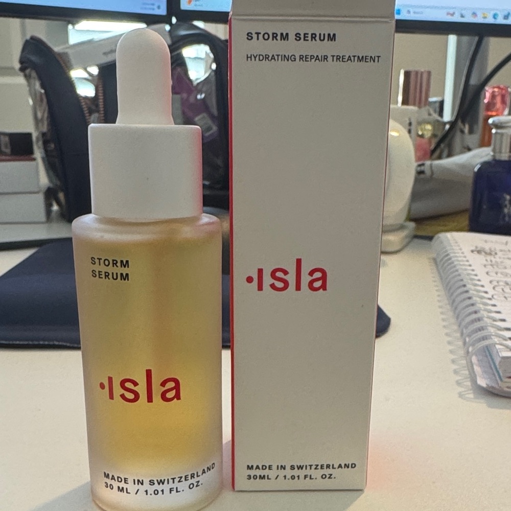 •Isla Storm Serum - Hydrating Repair Treatment NWT